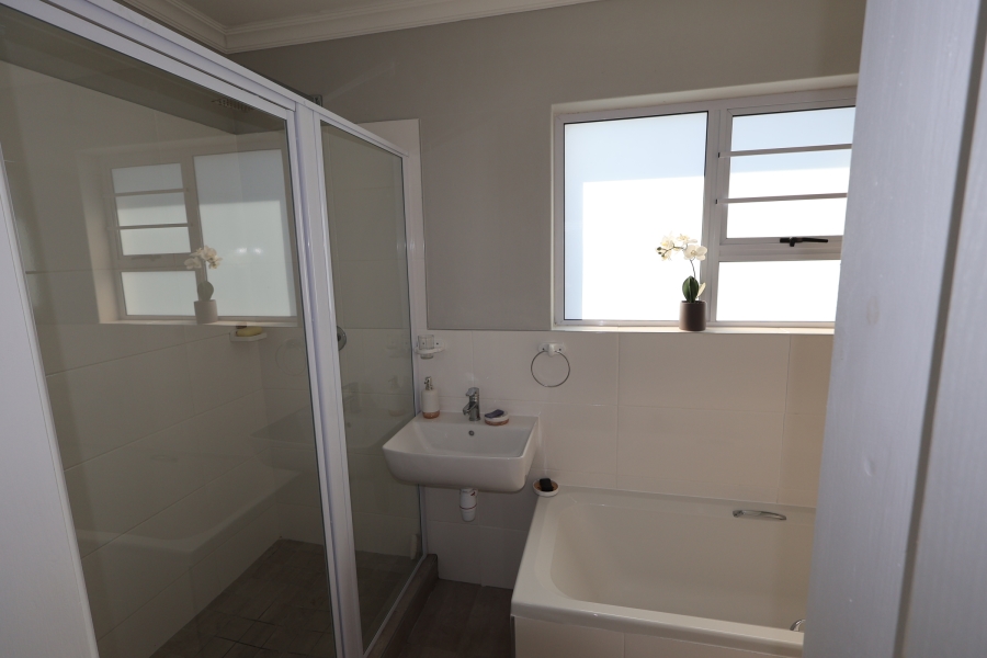 3 Bedroom Property for Sale in Nahoon Valley Park Eastern Cape